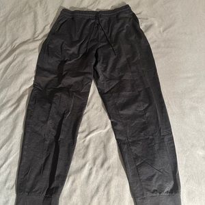 Uniqlo Dark Gray Ultra Stretch Active Jogger Pants Mens L